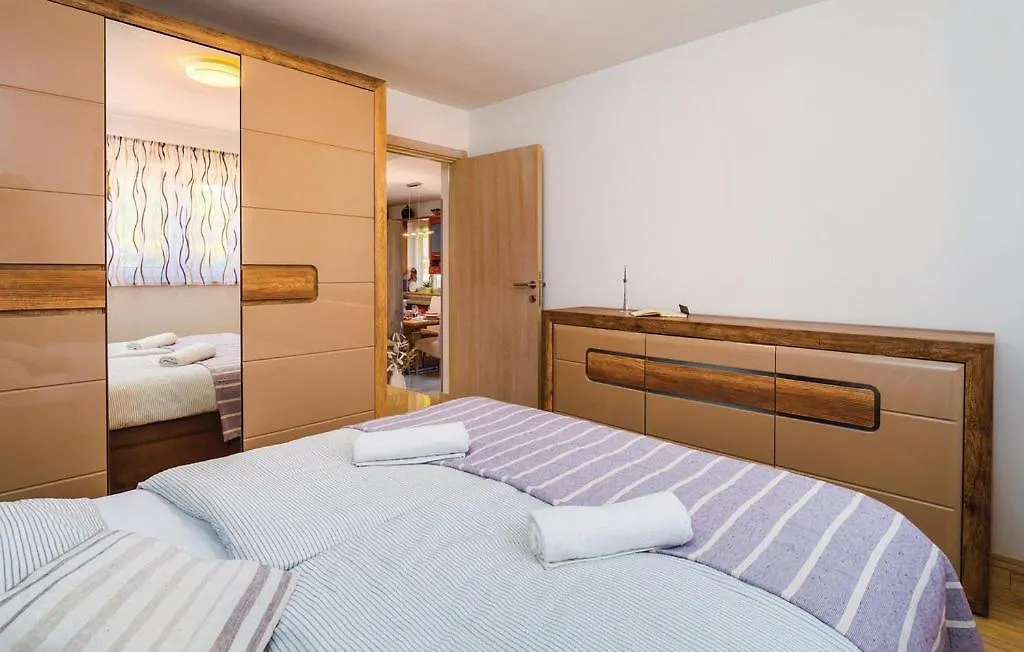 Apartman Lela 拉宾